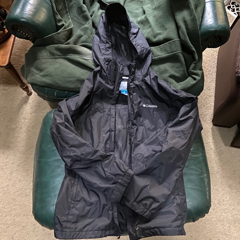 Medium Black Columbia Rain Coat